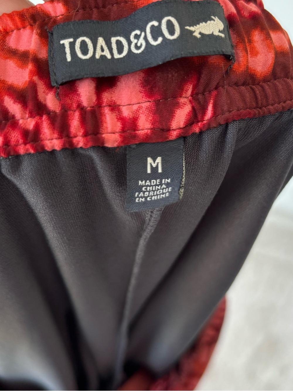 Toad&Co Sunkissed Weekend Skort Grenadine Tie Dye Red Floral Outdoor Activewear - Picture 6 of 8